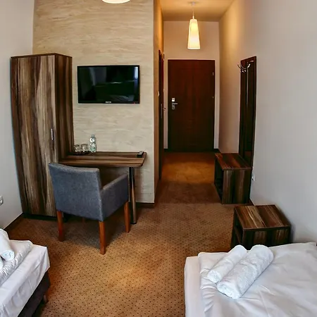 Serby 3* Glogow (Glogow)